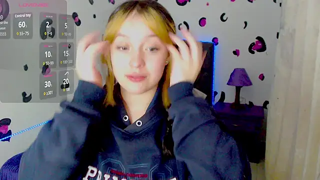 Snapshot of vero_doll12 chatting on 19, 5, 2026 vero doll12 online show from 19, 5, 2026
