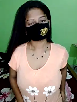 Snapshot of black-woman chatting on 18, 5, 2026 black-woman online show from 18, 5, 2026