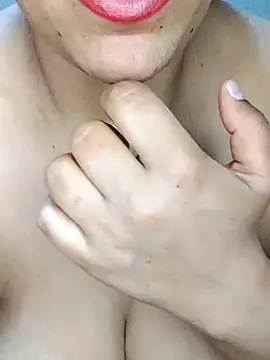 Snapshot of lmiyasdg chatting on 10, 4, 2026 lmiyasdg online show from 10, 4, 2026