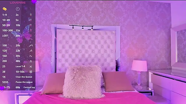 Snapshot of NatashaMilley chatting on 17, 4, 2026 NatashaMilley online show from 17, 4, 2026