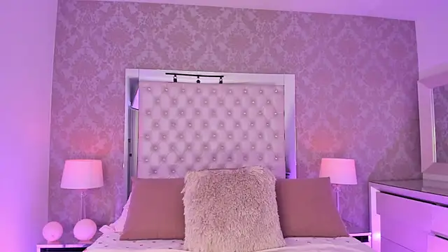 Snapshot of NatashaMilley chatting on 24, 4, 2026 NatashaMilley online show from 24, 4, 2026