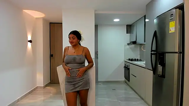 Snapshot of Luxury_pleasure_2 chatting on 19, 4, 2026 Luxury pleasure 2 online show from 19, 4, 2026