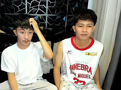roberthugecock online show from 6, 5, 2026