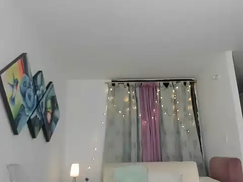 Snapshot of Michellblue chatting on 7, 6, 2026 Michellblue online show from 7, 6, 2026