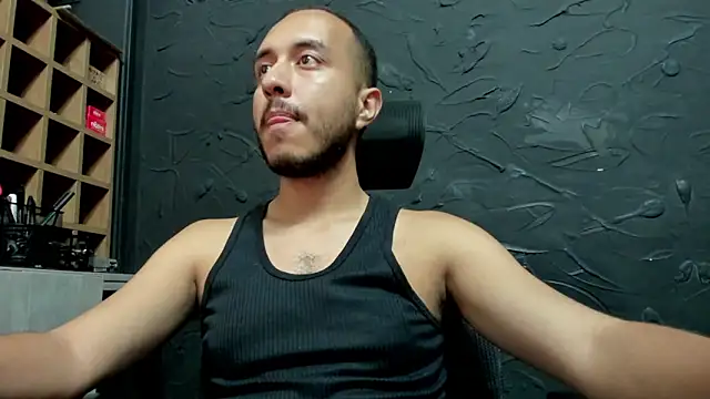 Snapshot of cristianstone2 chatting on 22, 4, 2026 cristianstone2 online show from 22, 4, 2026