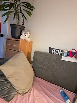 Blond lady czech online show from 22, 5, 2026