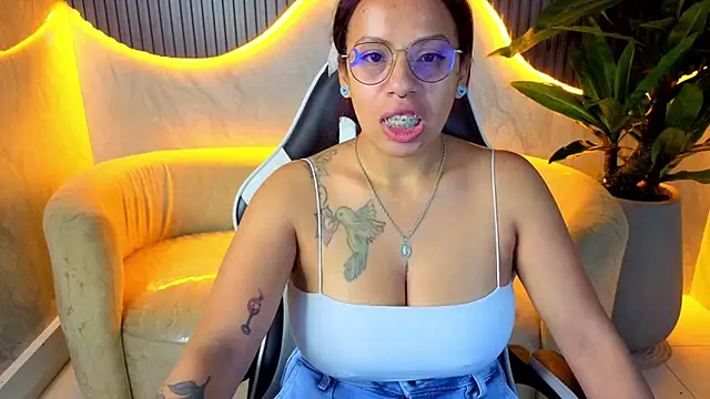 Snapshot of valerytp chatting on 17, 4, 2026 valerytp online show from 17, 4, 2026