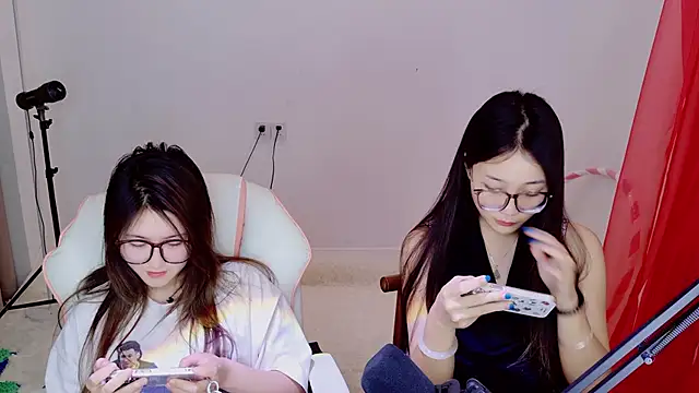 Xiongchumo1120 online show from 16, 5, 2026