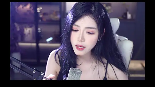 Snapshot of Seraphinei chatting on 11, 5, 2026 Seraphinei online show from 11, 5, 2026