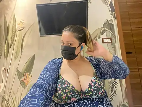 Snapshot of kavyasingh36 chatting on 15, 5, 2026 kavyasingh36 online show from 15, 5, 2026