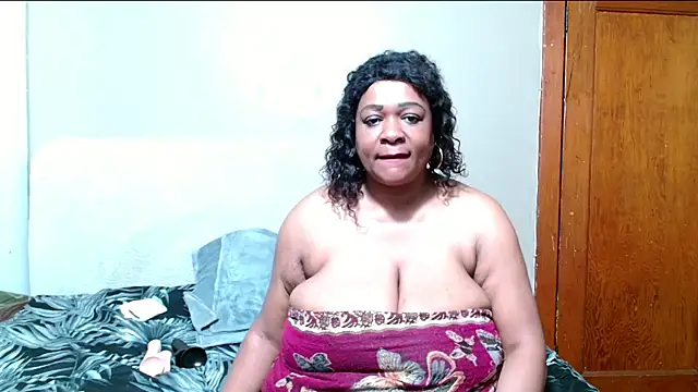 Snapshot of BUSTYQUEEN56_ chatting on 14, 7, 2026 BUSTYQUEEN56 online show from 14, 7, 2026