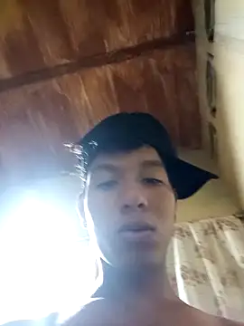 Snapshot of Esneider_boy chatting on 13, 4, 2026 Esneider boy online show from 13, 4, 2026