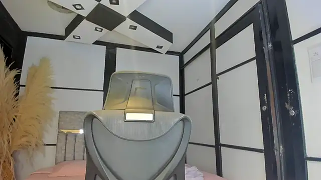 Snapshot of DeboraCopper_ chatting on 14, 4, 2026 DeboraCopper online show from 14, 4, 2026