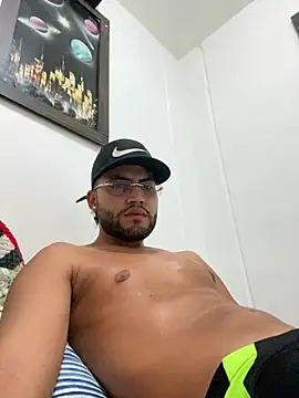 Snapshot of Kenay69 chatting on 12, 4, 2026 Kenay69 online show from 12, 4, 2026