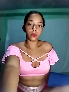 Snapshot of YuliBrayan chatting on 15, 4, 2026 YuliBrayan online show from 15, 4, 2026