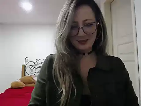 VALELUXX online show from 1, 5, 2026