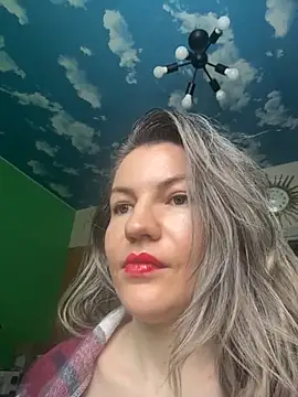 Snapshot of evaprolove chatting on 15, 4, 2026 evaprolove online show from 15, 4, 2026