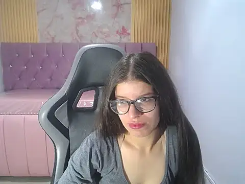Kailee ch online show from 17, 4, 2026