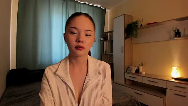 Snapshot of MonyHikaru chatting on 16, 4, 2026 MonyHikaru online show from 16, 4, 2026