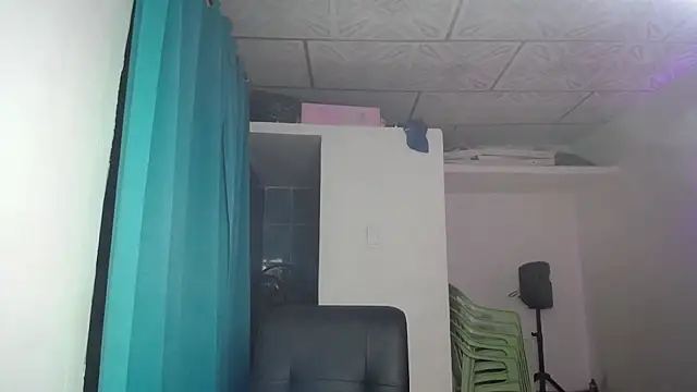 Snapshot of daira2006 chatting on 14, 4, 2026 daira2006 online show from 14, 4, 2026