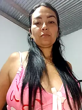 Snapshot of LuluDream chatting on 20, 4, 2026 LuluDream online show from 20, 4, 2026