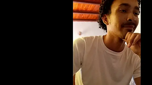 Snapshot of ExtremeXBoy chatting on 15, 4, 2026 ExtremeXBoy online show from 15, 4, 2026