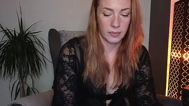 Sharon Red online show from 4, 10, 2025