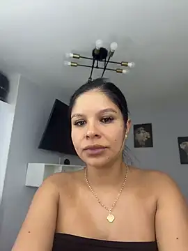 Elara Luxe online show from 25, 6, 2026