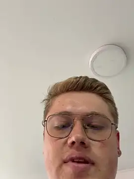 SecretOfficeX online show from 13, 4, 2026