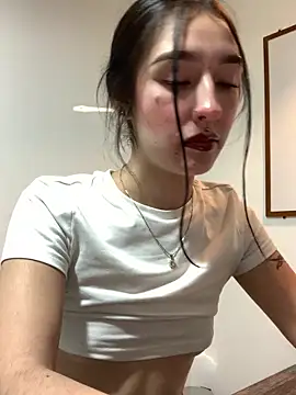 NickieCute- online show from 8, 5, 2026