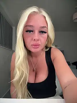 Vanillaheavennn online show from 22, 4, 2026