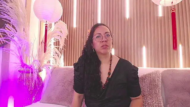 Velvet Curly online show from 29, 5, 2026