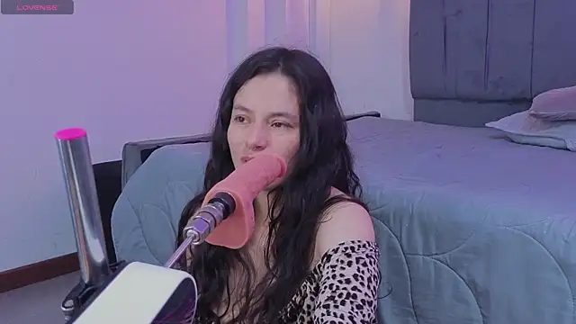 Samantha bloww1 online show from 28, 4, 2026