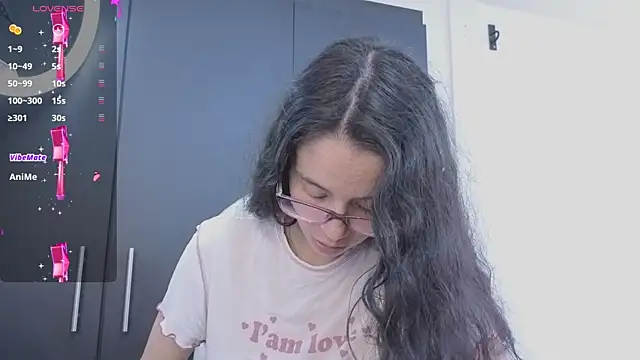 Snapshot of Samantha_bloww1 chatting on 20, 6, 2026 Samantha bloww1 online show from 20, 6, 2026