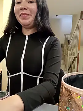 Emiily  Evans online show from 7, 5, 2026