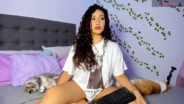 Snapshot of Charlotte_james1 chatting on 11, 7, 2026 Charlotte james1 online show from 11, 7, 2026