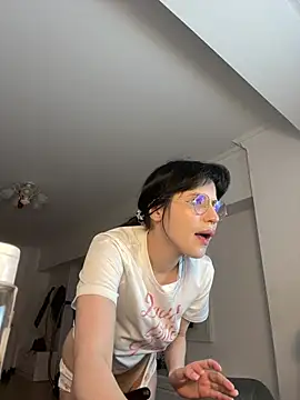 Snapshot of fothisaa chatting on 15, 4, 2026 fothisaa online show from 15, 4, 2026