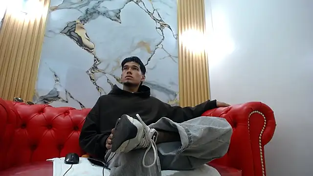 Tittan Maxxx  online show from 14, 4, 2026