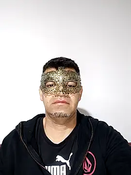 NoFaceLatin87 online show from 23, 4, 2026