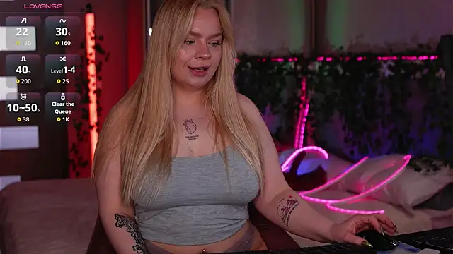 LisaLove3 online show from 9, 5, 2026
