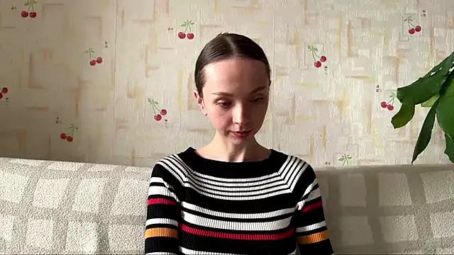 AdriannaBill online show from 24, 4, 2026