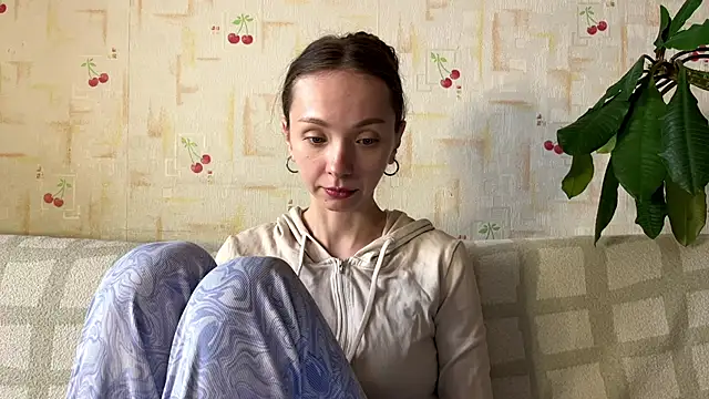 AdriannaBill online show from 29, 4, 2026
