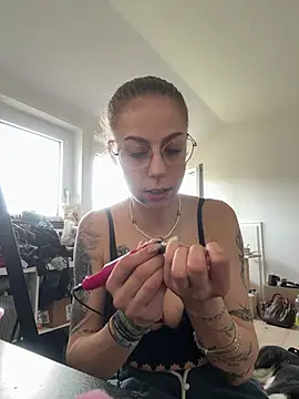 BeatBaddie online show from 15, 4, 2026