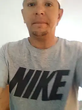 Snapshot of men_hot_1 chatting on 14, 4, 2026 men hot 1 online show from 14, 4, 2026