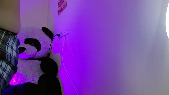 aprildumont online show from 20, 4, 2026