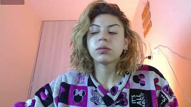 Snapshot of aprildumont chatting on 16, 7, 2026 aprildumont online show from 16, 7, 2026