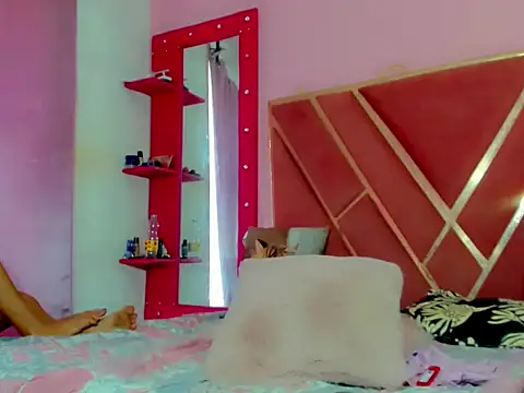 Dollcute  online show from 25, 5, 2026