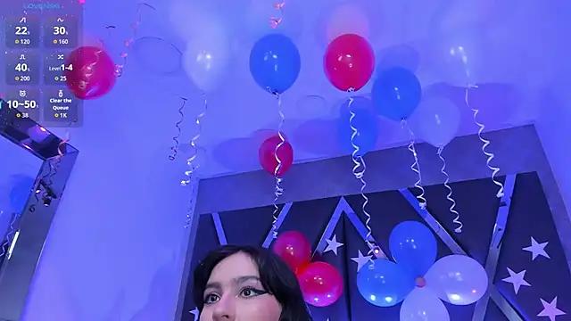 Snapshot of HaniKuspoka chatting on 4, 7, 2026 HaniKuspoka online show from 4, 7, 2026