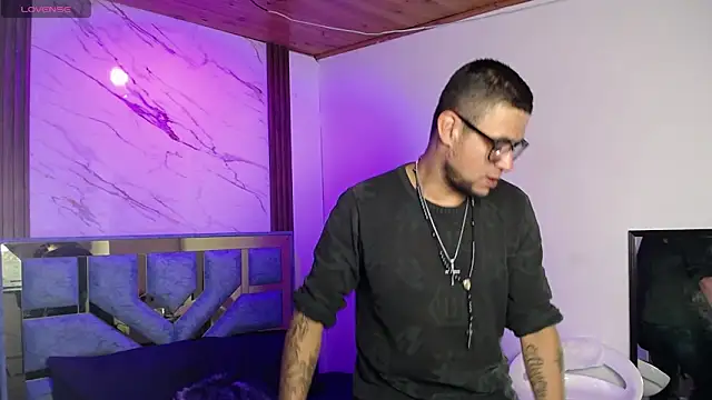 Nickk 21  online show from 30, 5, 2026