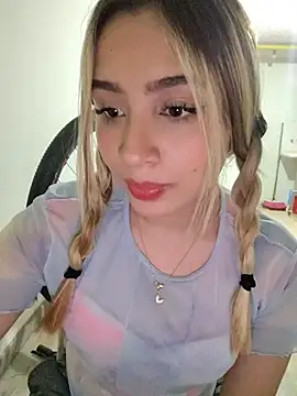 Snapshot of Bebitafiu chatting on 7, 7, 2026 Bebitafiu online show from 7, 7, 2026
